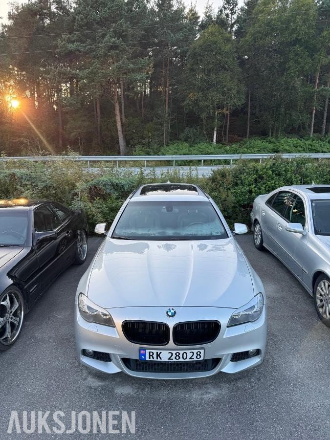 2011 BMW 520d Touring M-Sport, Automat - Reparasjonsobjekt