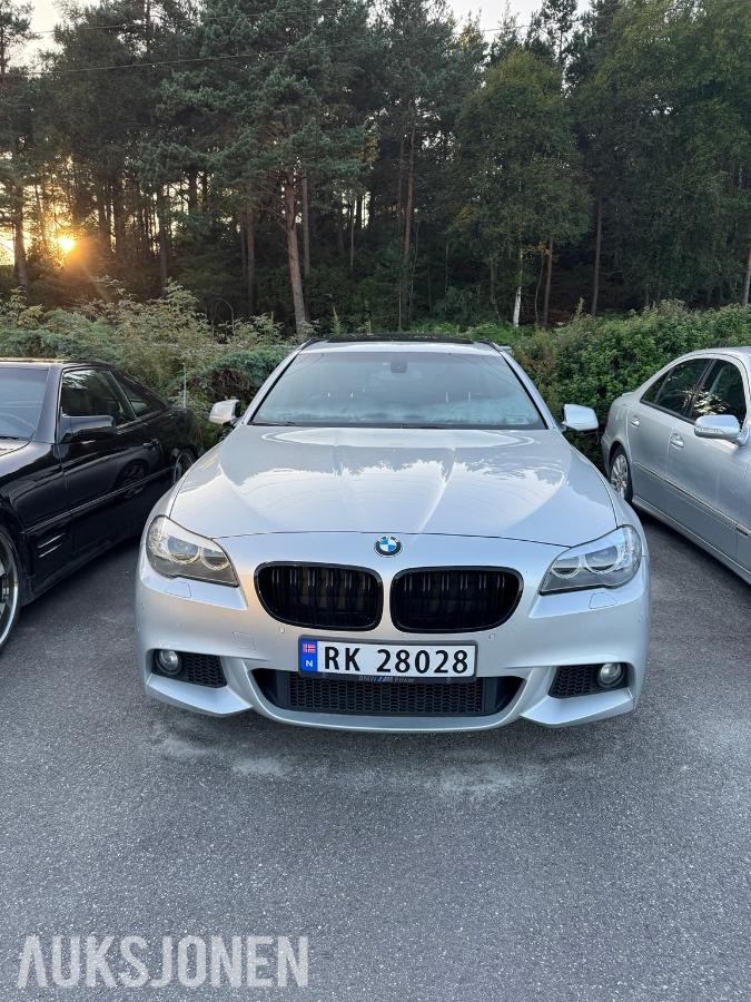 2011 BMW 520d Touring M-Sport, Automat - Reparasjonsobjekt