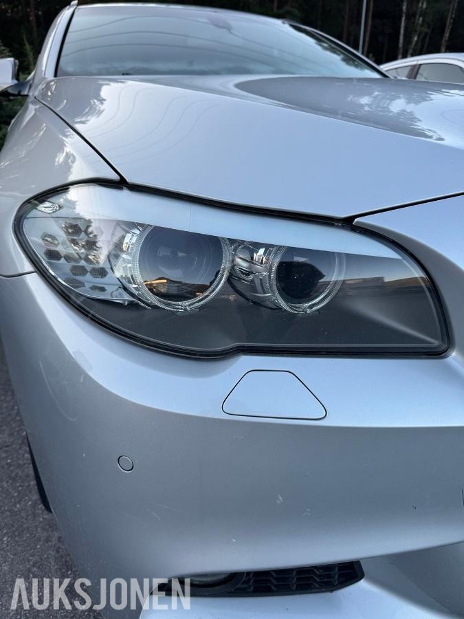 2011 BMW 520d Touring M-Sport, Automat - Reparasjonsobjekt