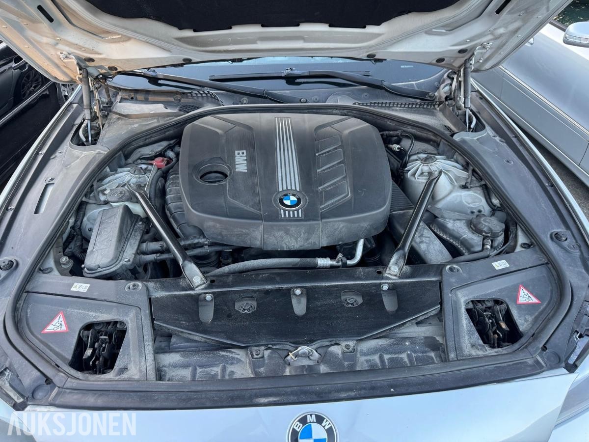2011 BMW 520d Touring M-Sport, Automat - Reparasjonsobjekt