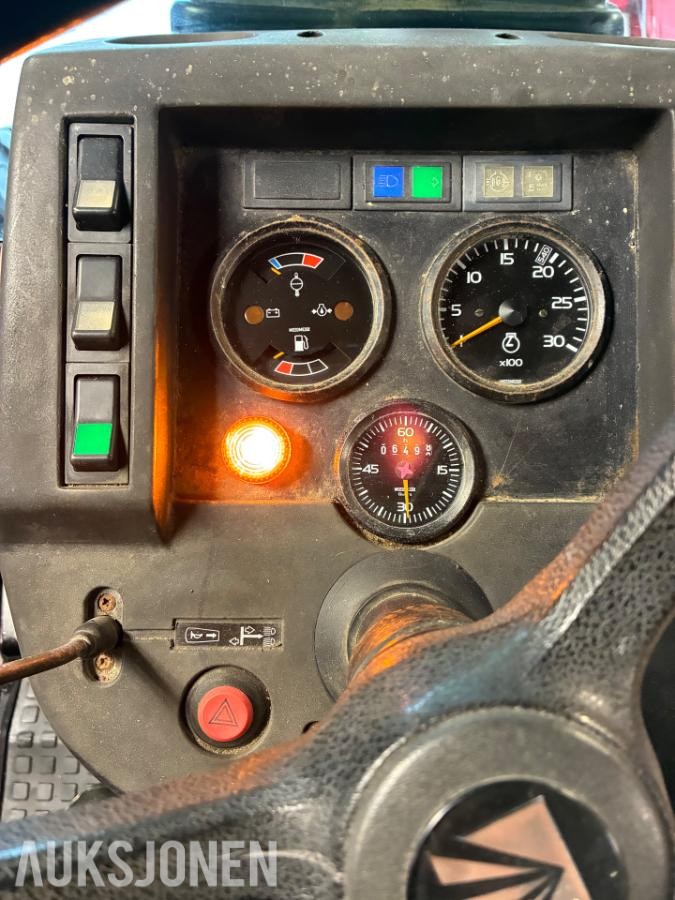 1993 VALMET 665 S 80HK 4WD 6498 timer - mva fri