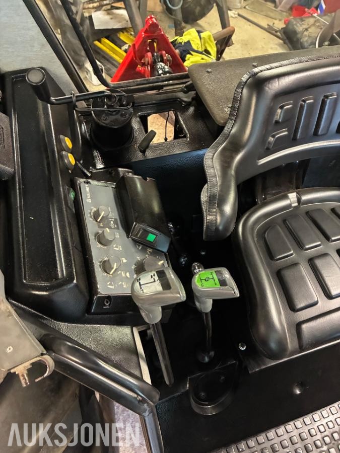 1993 VALMET 665 S 80HK 4WD 6498 timer - mva fri