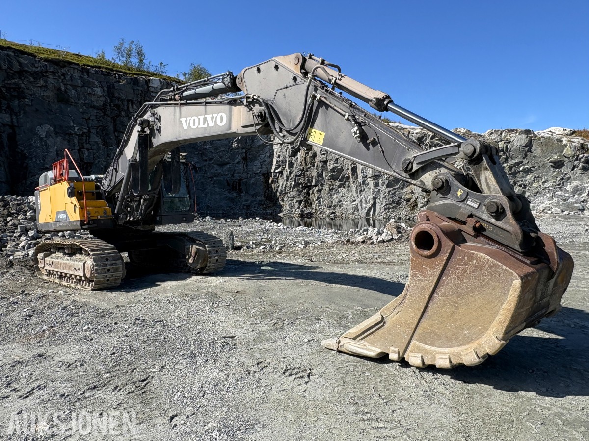 2017 Volvo EC480EL Beltegraver, KM3 HK-feste, 3000 l graveskuffe, sentralsmøring, 11 792 timer - nylig sertifisert