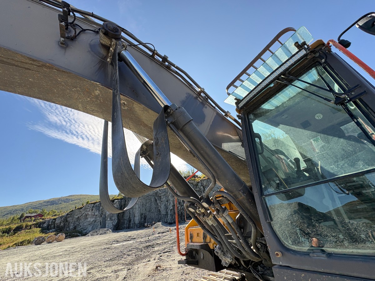 2017 Volvo EC480EL Beltegraver, KM3 HK-feste, 3000 l graveskuffe, sentralsmøring, 11 792 timer - nylig sertifisert