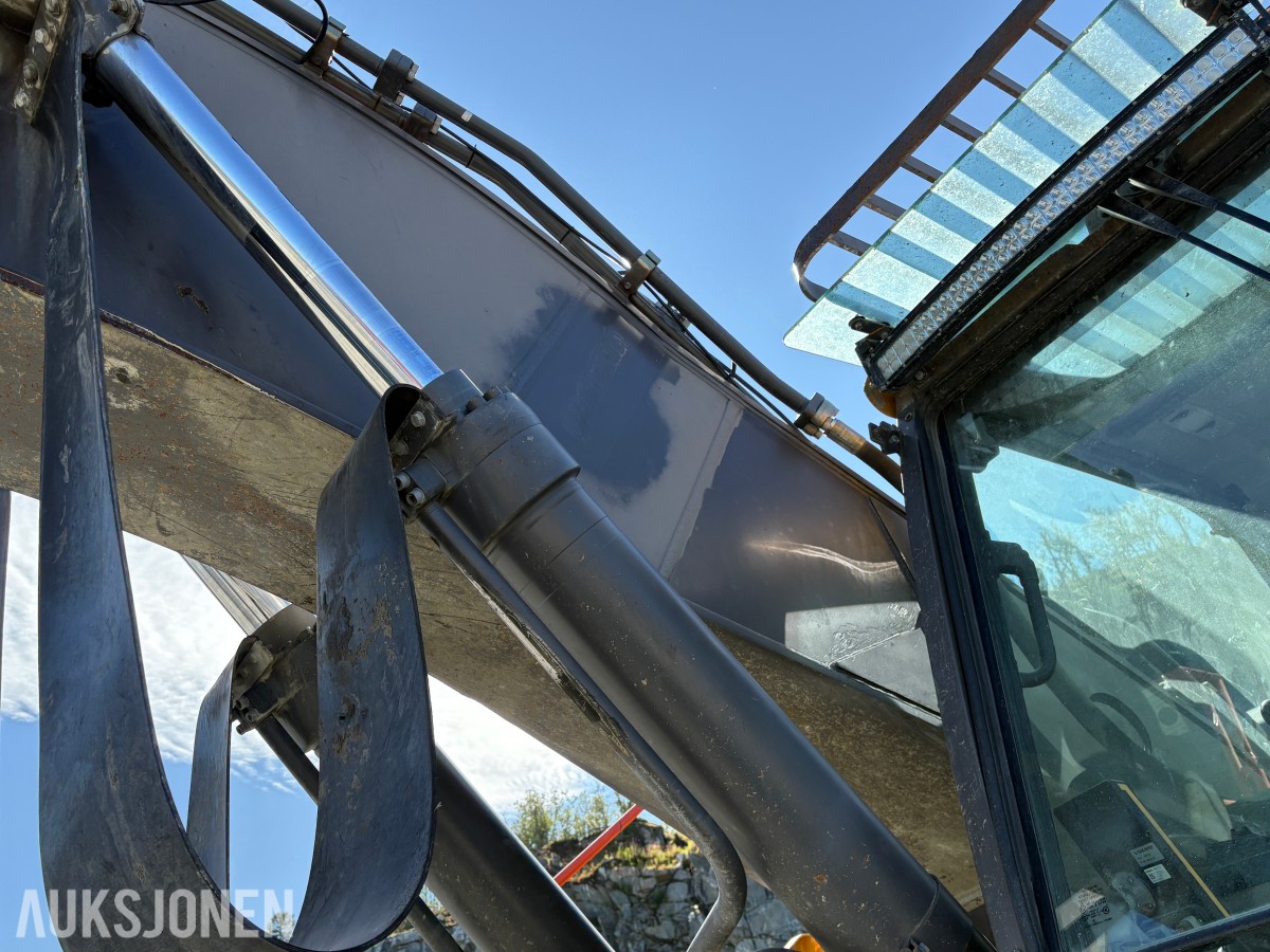 2017 Volvo EC480EL Beltegraver, KM3 HK-feste, 3000 l graveskuffe, sentralsmøring, 11 792 timer - nylig sertifisert
