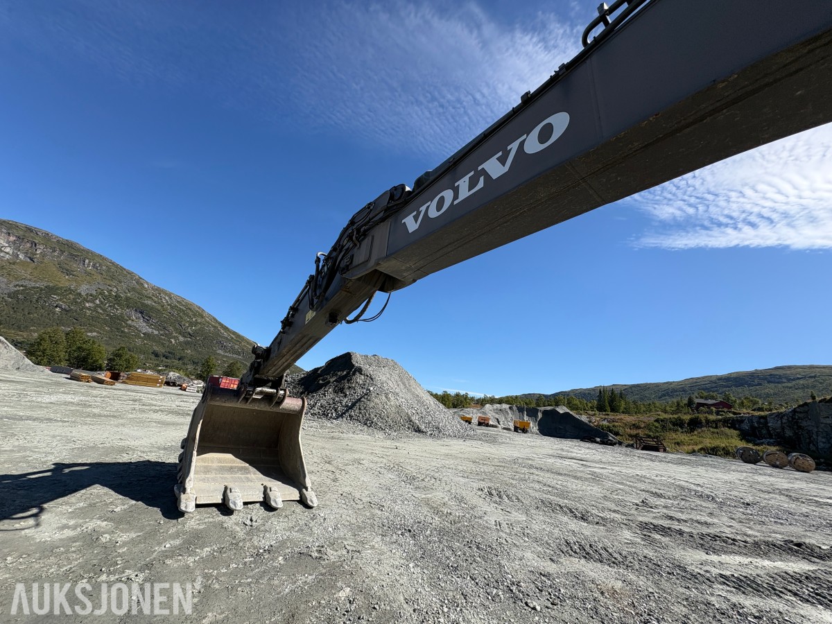 2017 Volvo EC480EL Beltegraver, KM3 HK-feste, 3000 l graveskuffe, sentralsmøring, 11 792 timer - nylig sertifisert