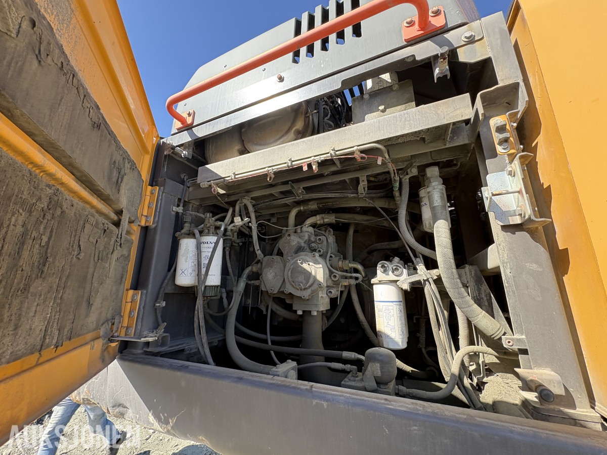 2017 Volvo EC480EL Beltegraver, KM3 HK-feste, 3000 l graveskuffe, sentralsmøring, 11 792 timer - nylig sertifisert