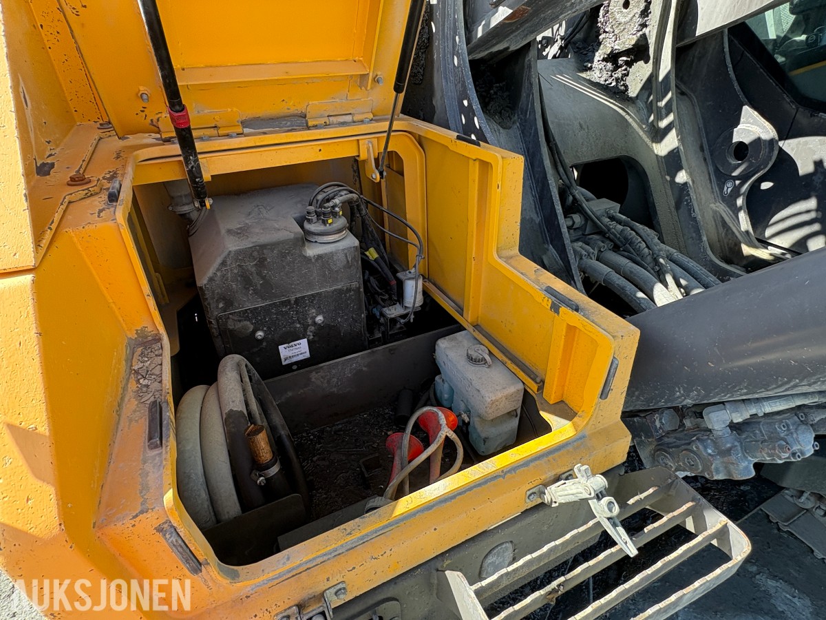 2017 Volvo EC480EL Beltegraver, KM3 HK-feste, 3000 l graveskuffe, sentralsmøring, 11 792 timer - nylig sertifisert