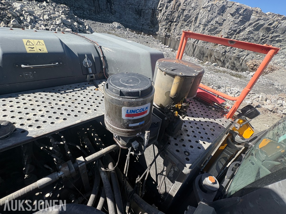 2017 Volvo EC480EL Beltegraver, KM3 HK-feste, 3000 l graveskuffe, sentralsmøring, 11 792 timer - nylig sertifisert
