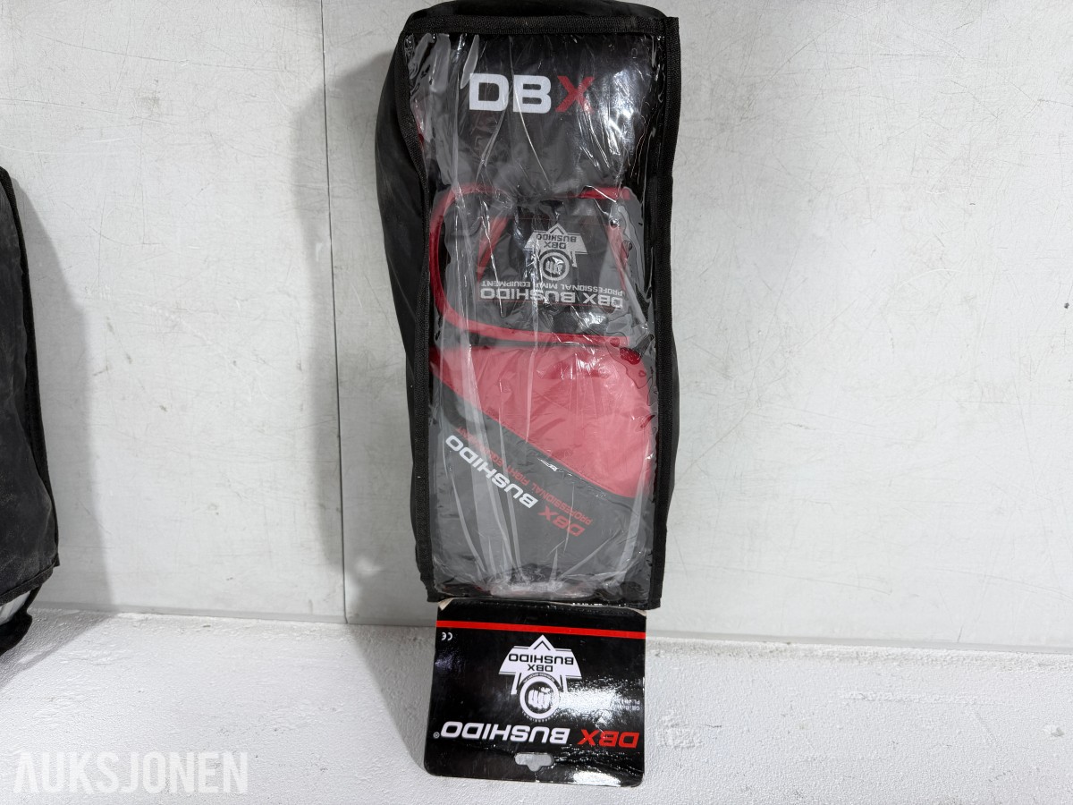 Parti med 13 par DBX Bushido boksehansker