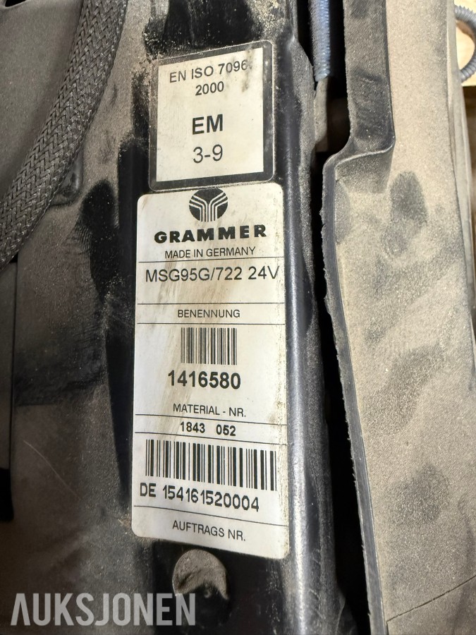 2014 Grammer MSG95G/722 24V luftfjæret maskinførersete – fra Kobelco SK140