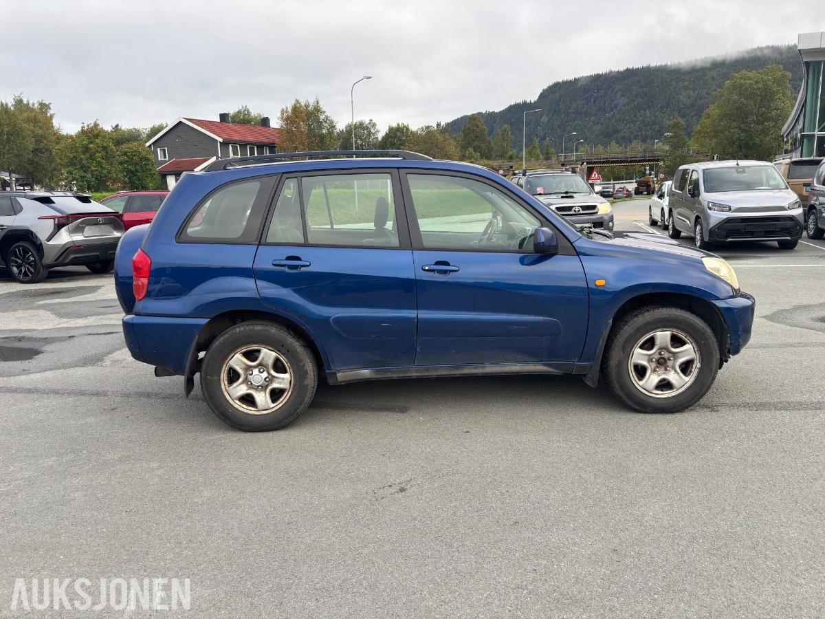 2003 Toyota RAV4 2.0 D-4D 116 HK 4WD