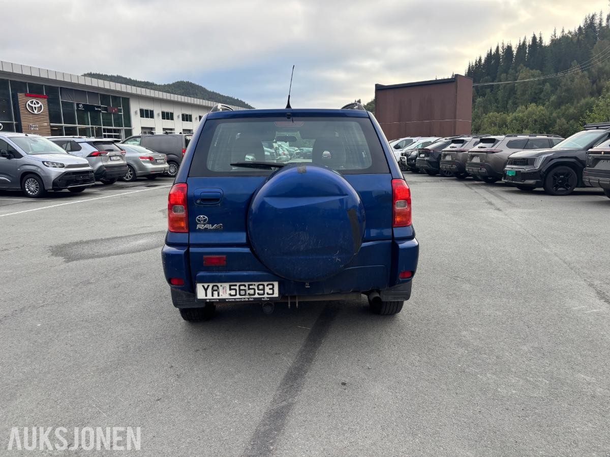 2003 Toyota RAV4 2.0 D-4D 116 HK 4WD