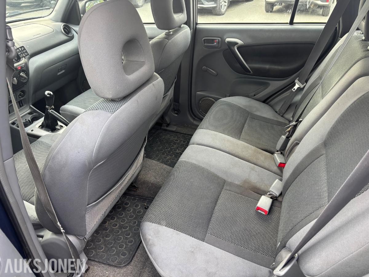 2003 Toyota RAV4 2.0 D-4D 116 HK 4WD