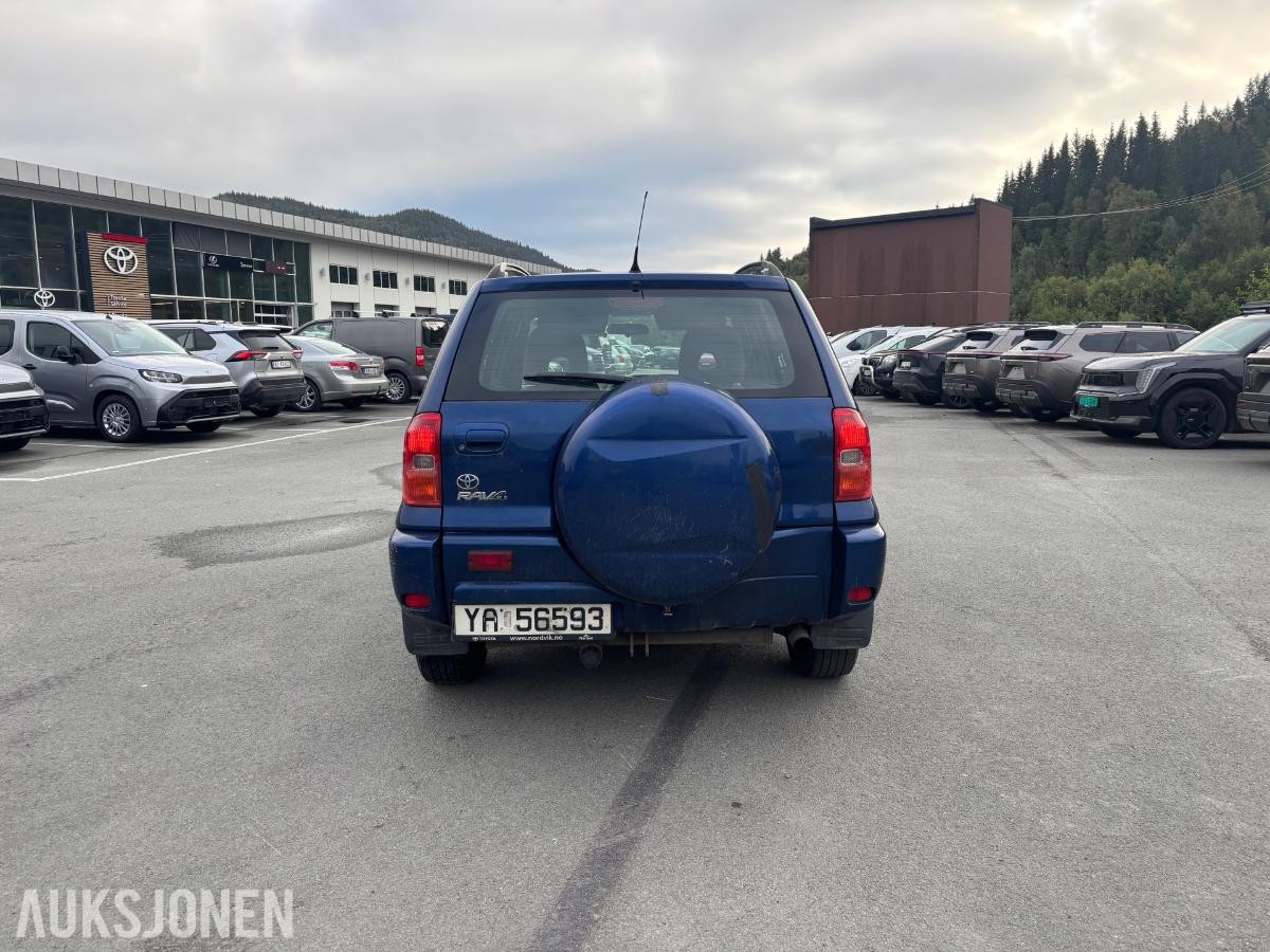 2003 Toyota RAV4 2.0 D-4D 116 HK 4WD