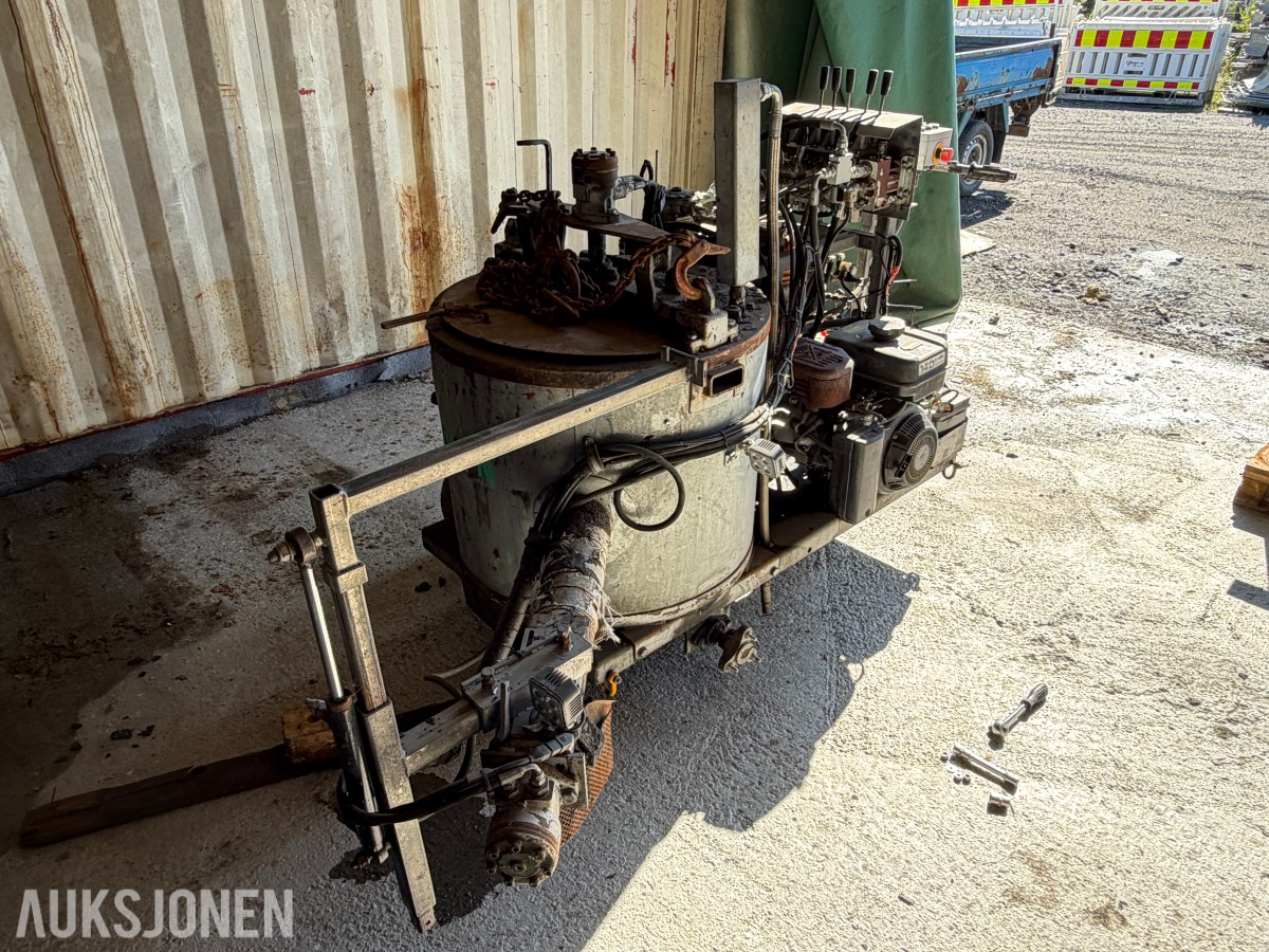 RME M75 asfaltfugemaskin