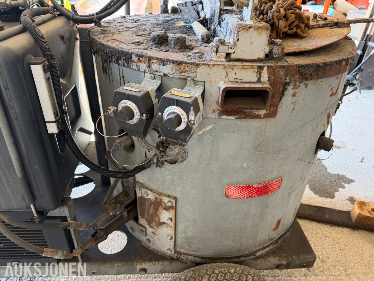 RME M75 asfaltfugemaskin