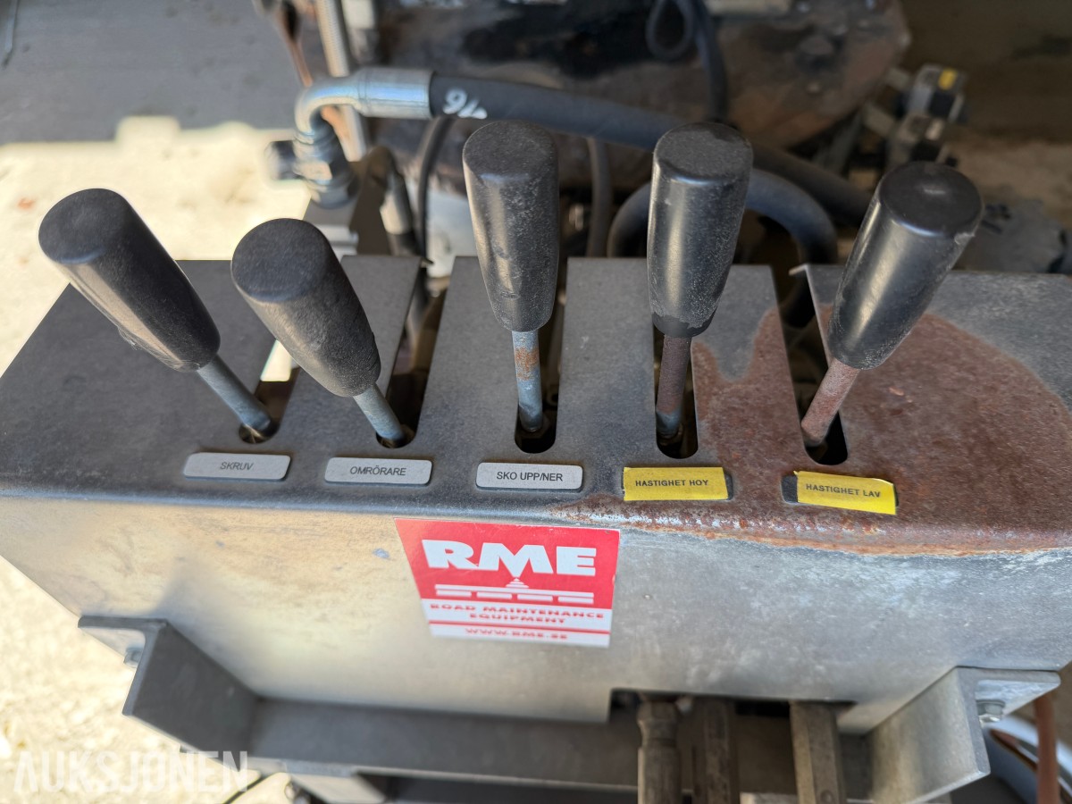 RME M75 asfaltfugemaskin
