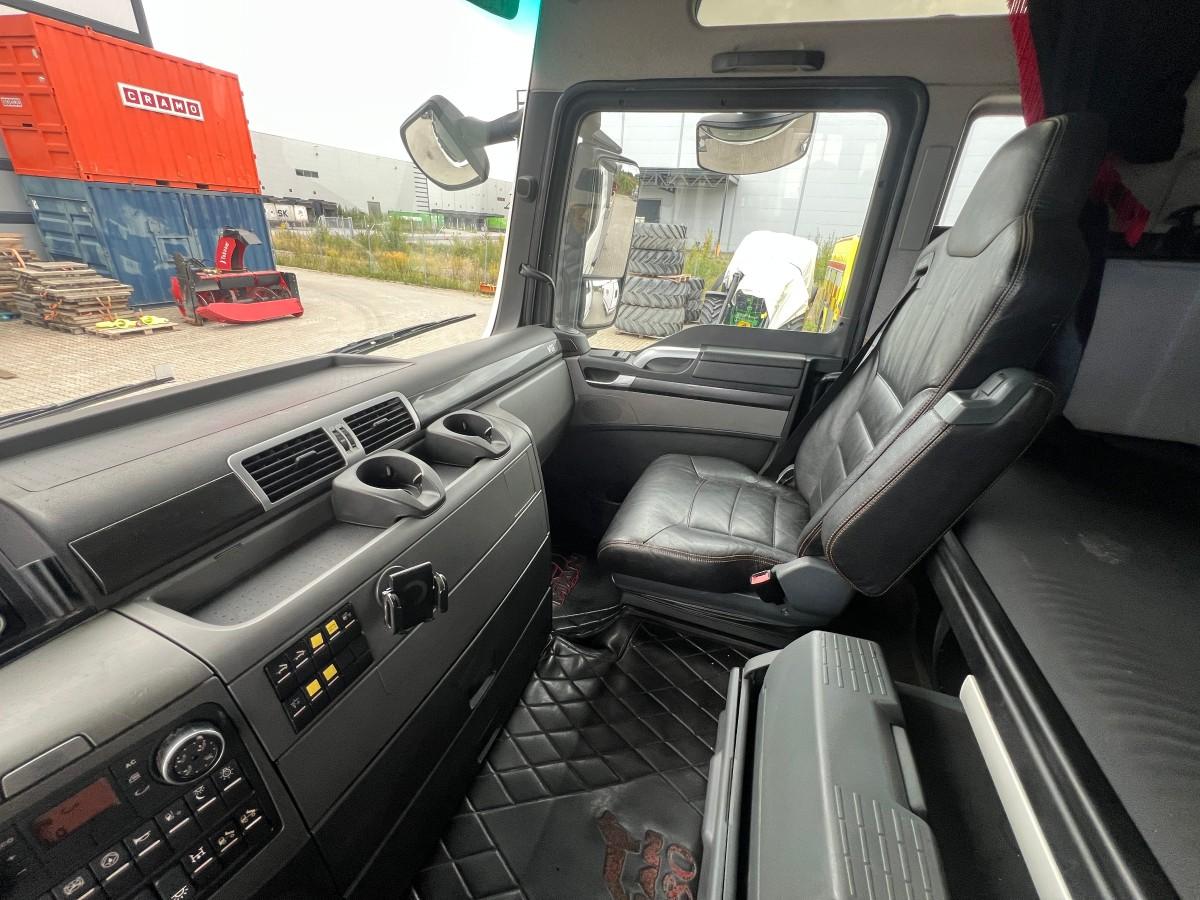 2009 MAN TGX 33.680 V8