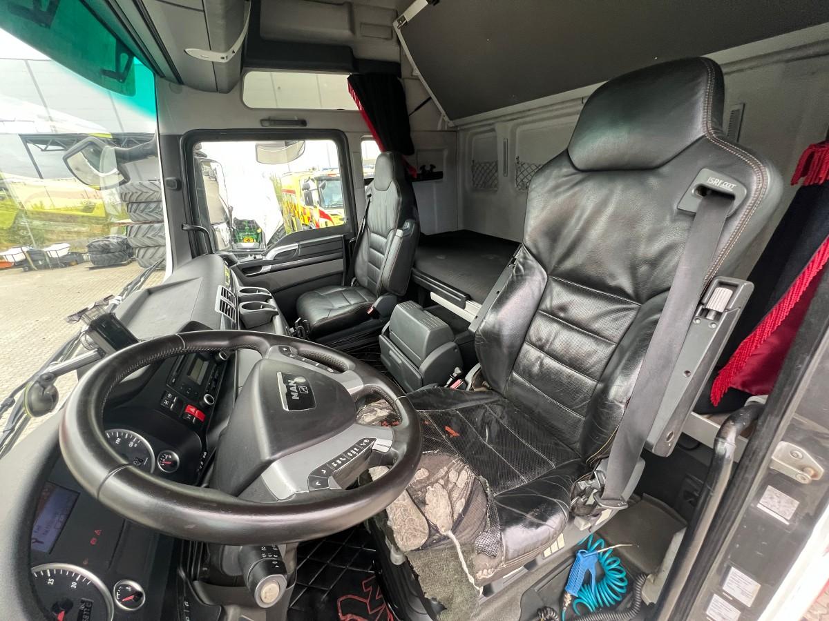 2009 MAN TGX 33.680 V8