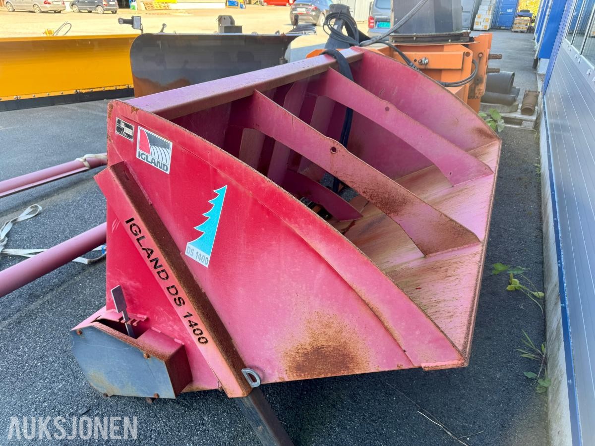 Igland DS 1400 Strøkasse - 3-punkt feste - 220 cm totalbredde
