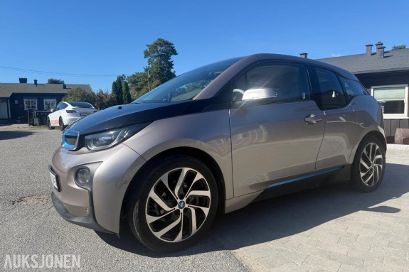 2015 BMW i3 60AH – HARMAN KARDON – RYGGEKAMERA – NAVIGASJON – DAB+ – LED – CRUISEKONTROLL – VARMEPUMPE – HURTIGLADING