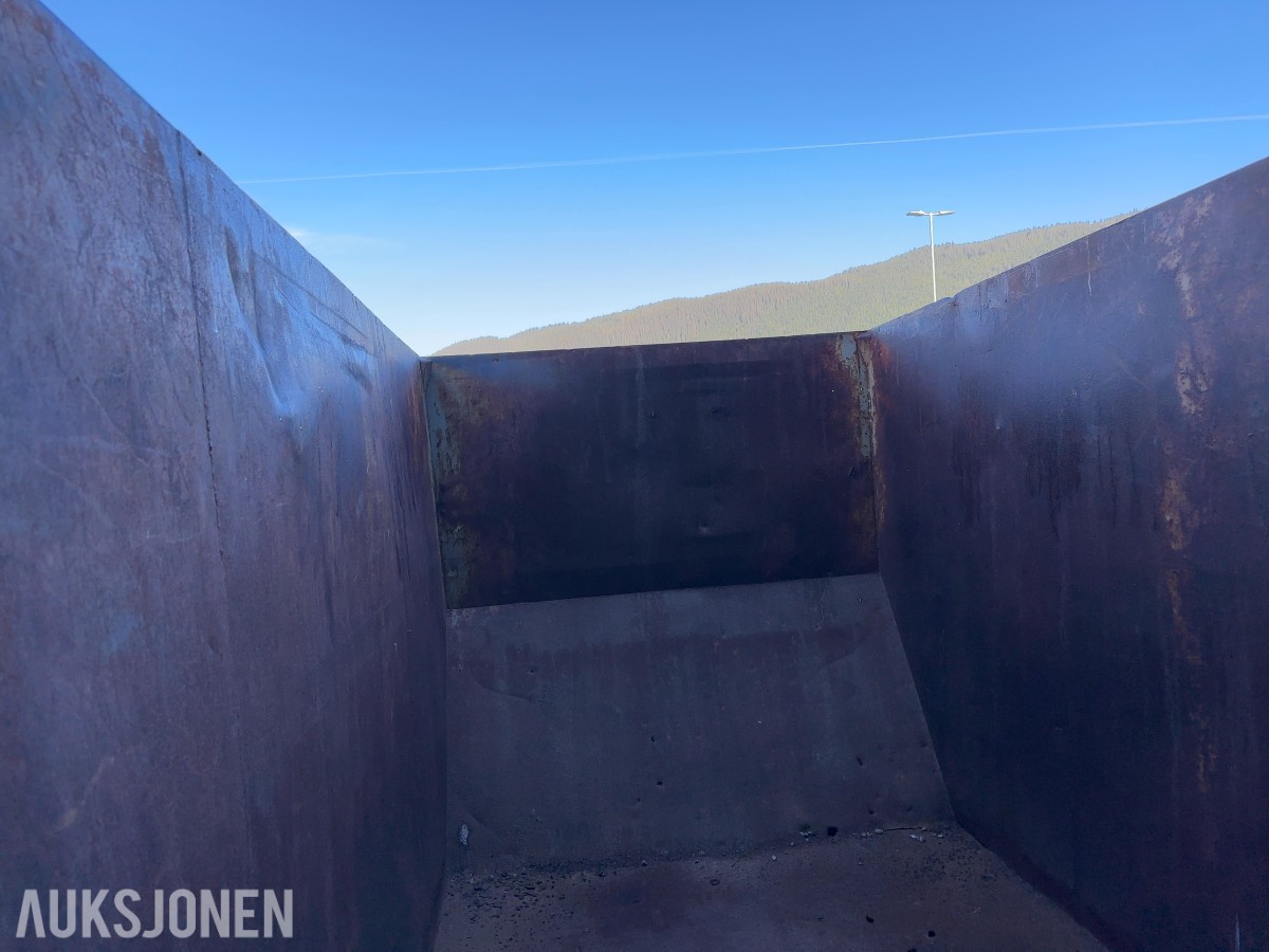 2x 10m3 avfallscontainer / Liftcontainer