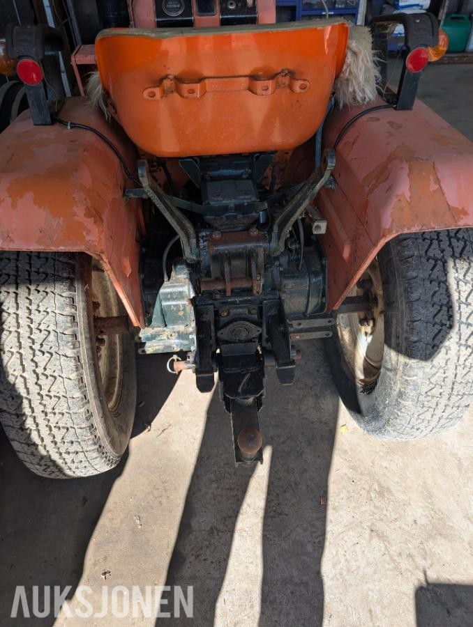 1990 Kubota B1400 traktor - mva fri