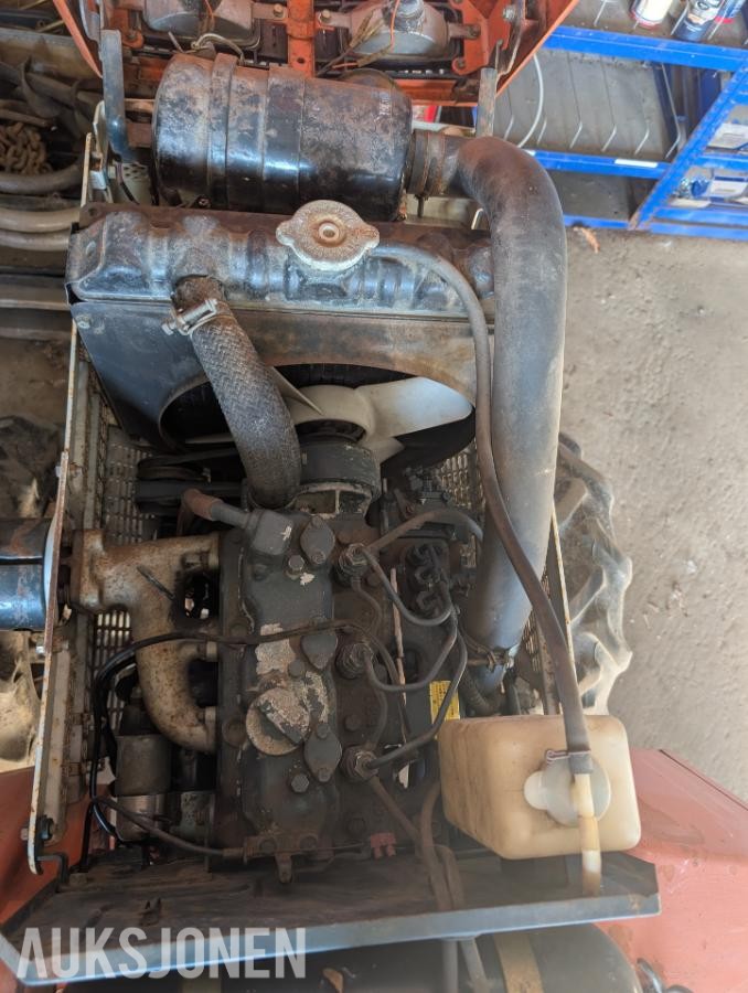 1990 Kubota B1400 traktor - mva fri