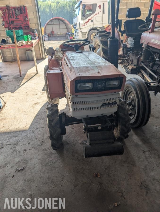 1990 Kubota B1400 traktor - mva fri