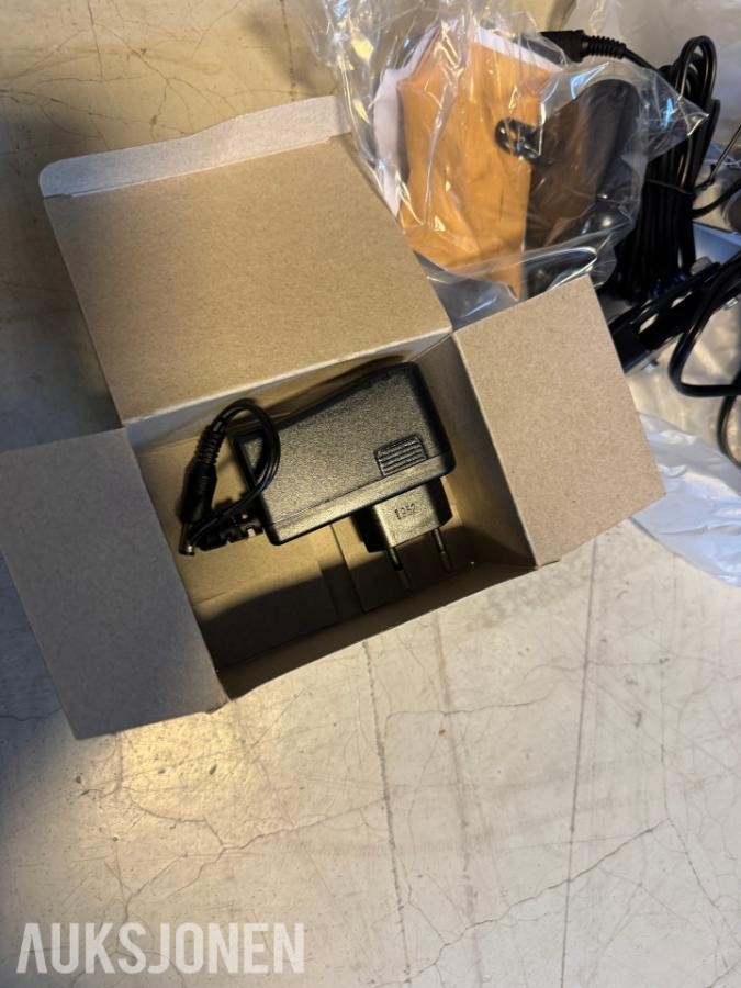 10 stk. Ubrukte Luxo L-1 LED vegglamper
