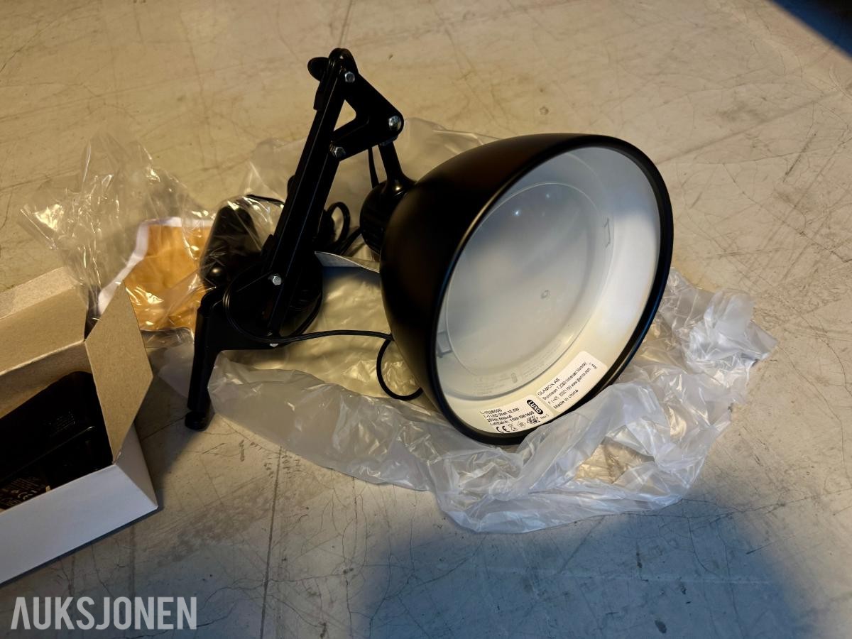 10 stk. Ubrukte Luxo L-1 LED vegglamper