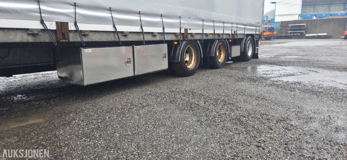 2016 Sommer SPS270PR-CU NL semitrailer, kapelloppbygg, hevbart tak