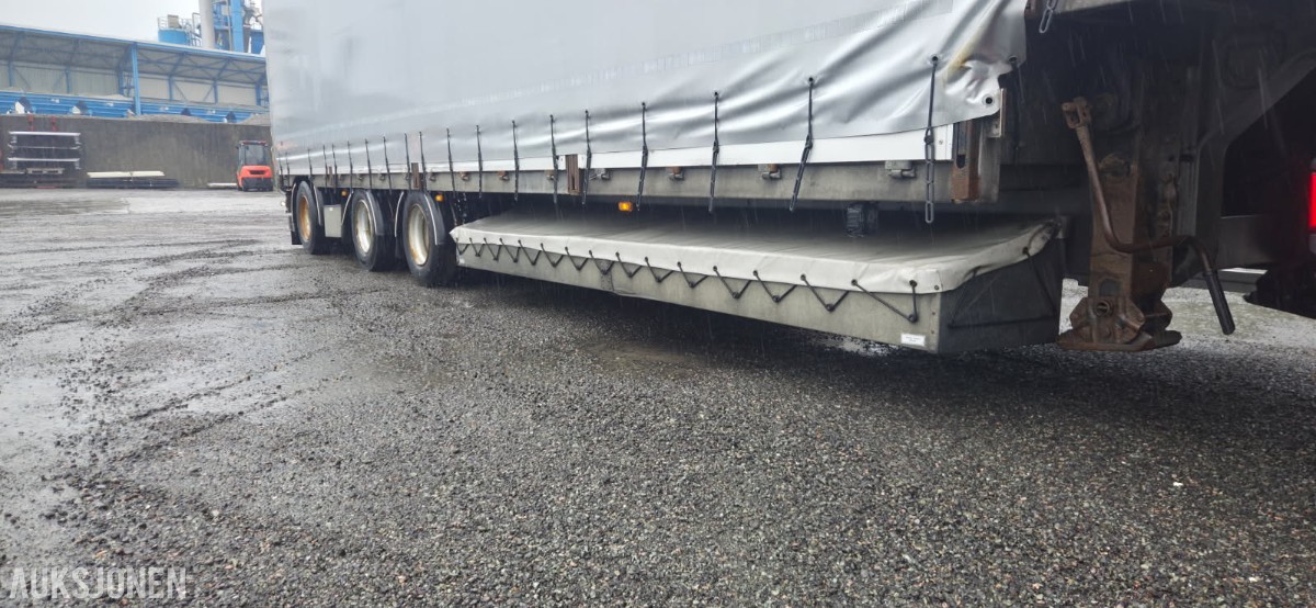 2016 Sommer SPS270PR-CU NL semitrailer, kapelloppbygg, hevbart tak