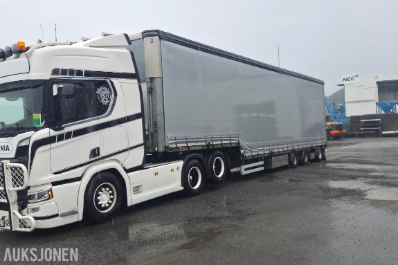 2016 Sommer SPS270PR-CU NL semitrailer, kapelloppbygg, hevbart tak