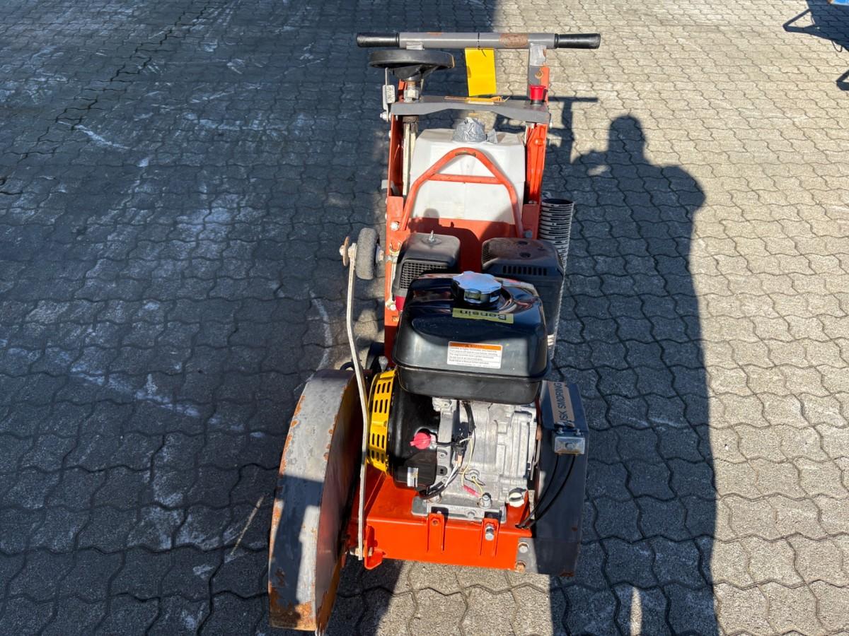 Husqvarna FS 400 LV bensindrevet betong/asfalt sag
