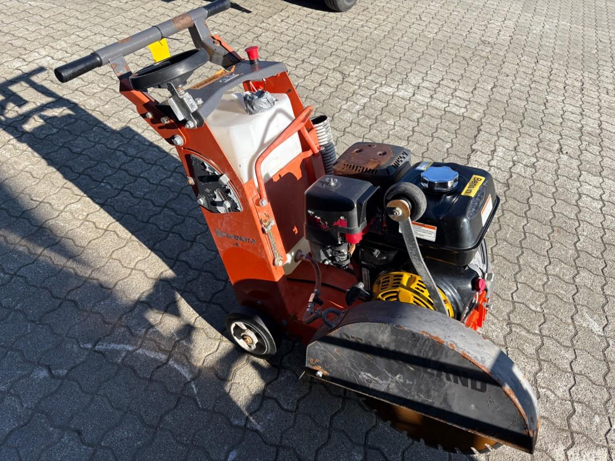 Husqvarna FS 400 LV bensindrevet betong/asfalt sag