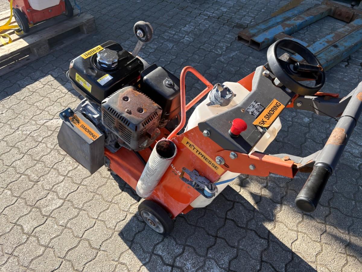 Husqvarna FS 400 LV bensindrevet betong/asfalt sag