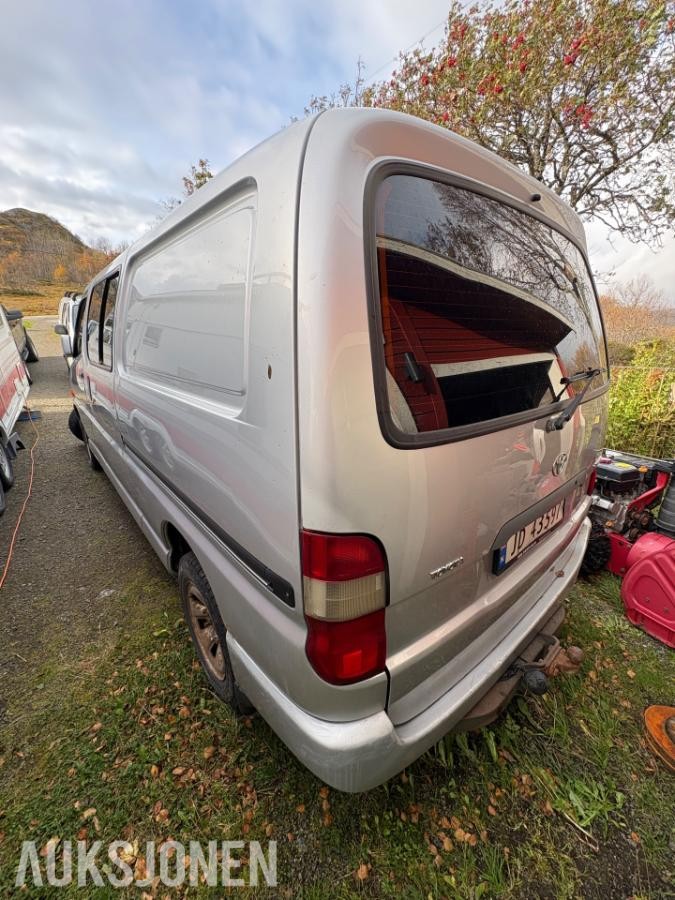 2006 Toyota HiAce 2.5 Diesel 102hk 4WD 6-seter *Ingen minstepris*