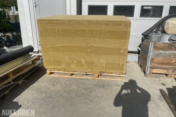 Pall med 30 mm mineralull/steinull 1200 x 2000 mm – ca. 96 m²