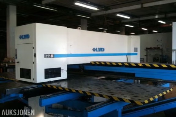 1996 LVD Delta 1250 LB CNC revolverstanse | Long Beam