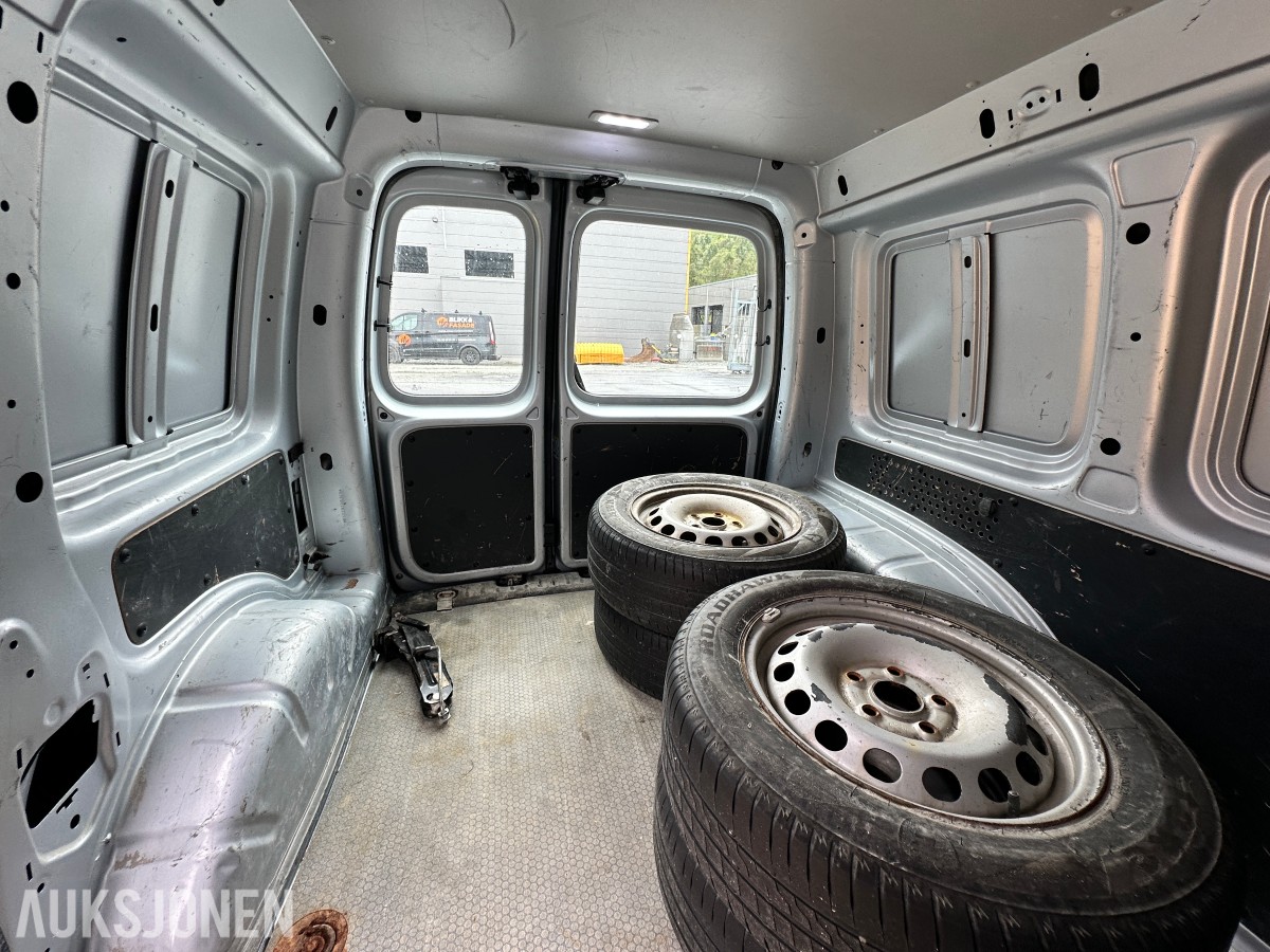 2018 Volkswagen CADDY 2.0 TDI 102HK HENGERFESTE TAKSTATIV