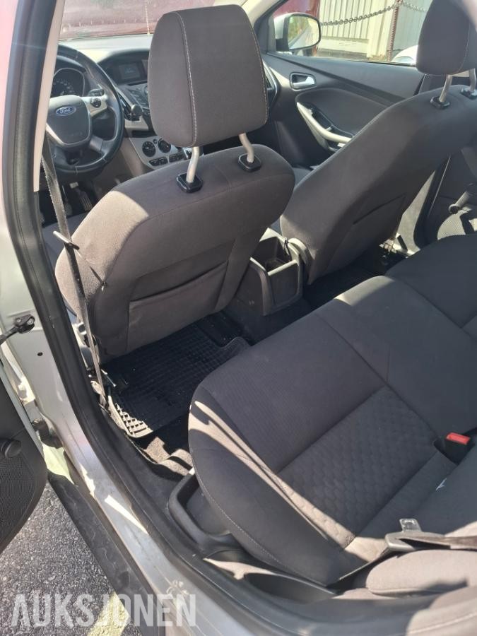 2013 Ford Focus 1.0 101hk hengerfeste s+v dekk eu ok 09.2027