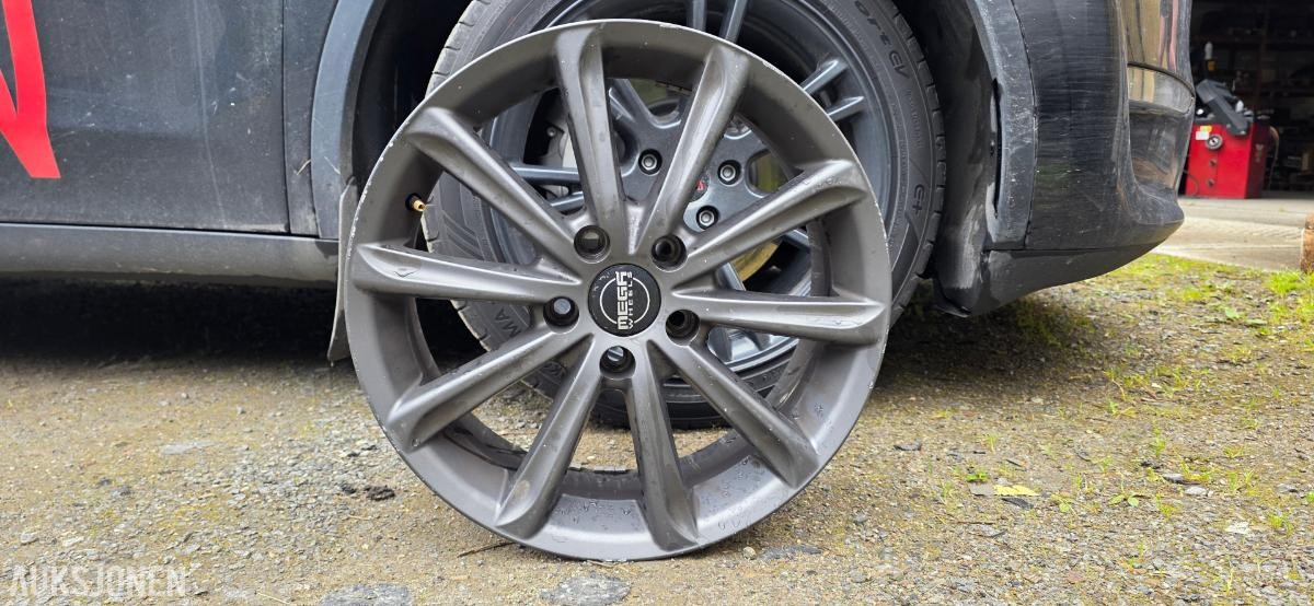 Mega Wheels Gunmetal eller Matt Grey - Felg 17"