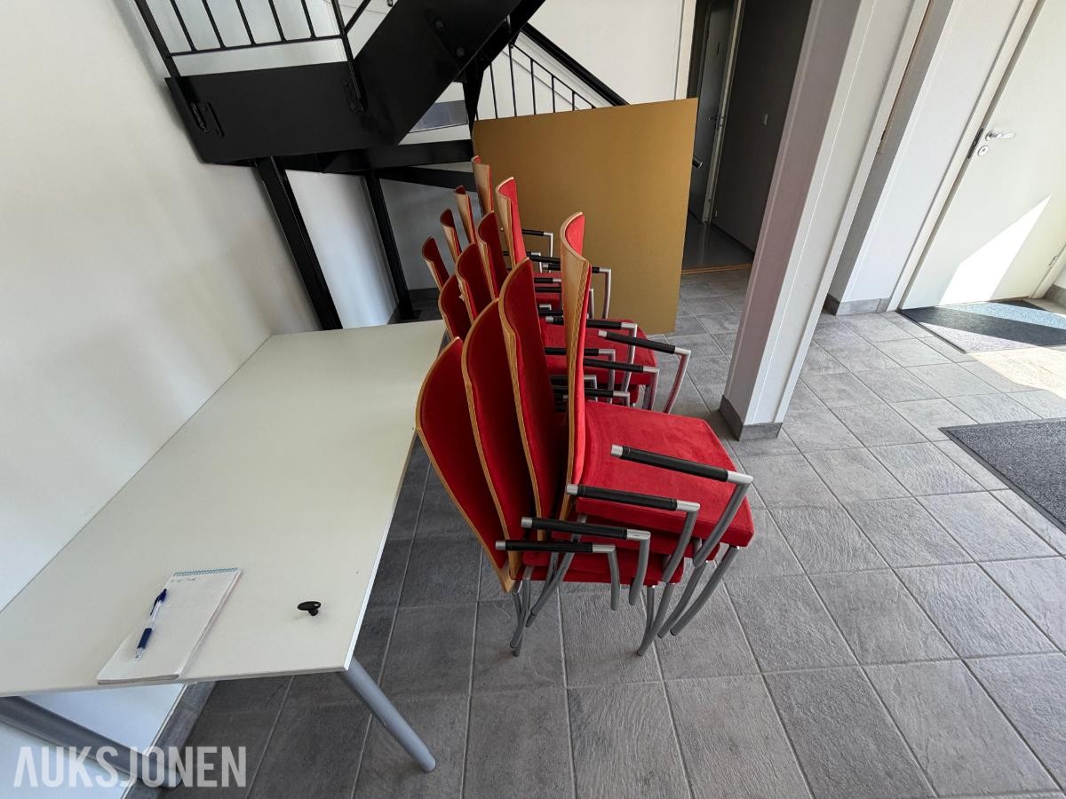 12 stk Fora Form møtestoler  med armlener
