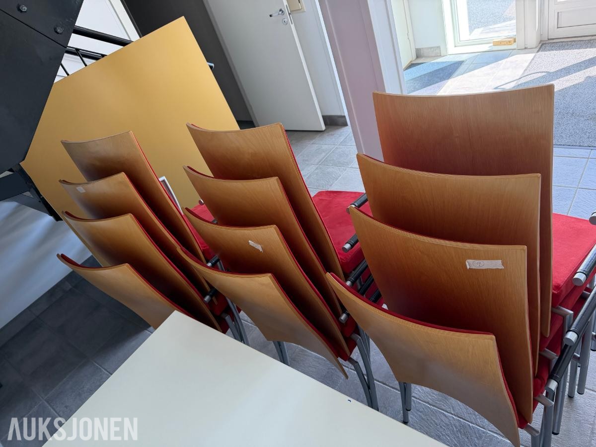 12 stk Fora Form møtestoler  med armlener