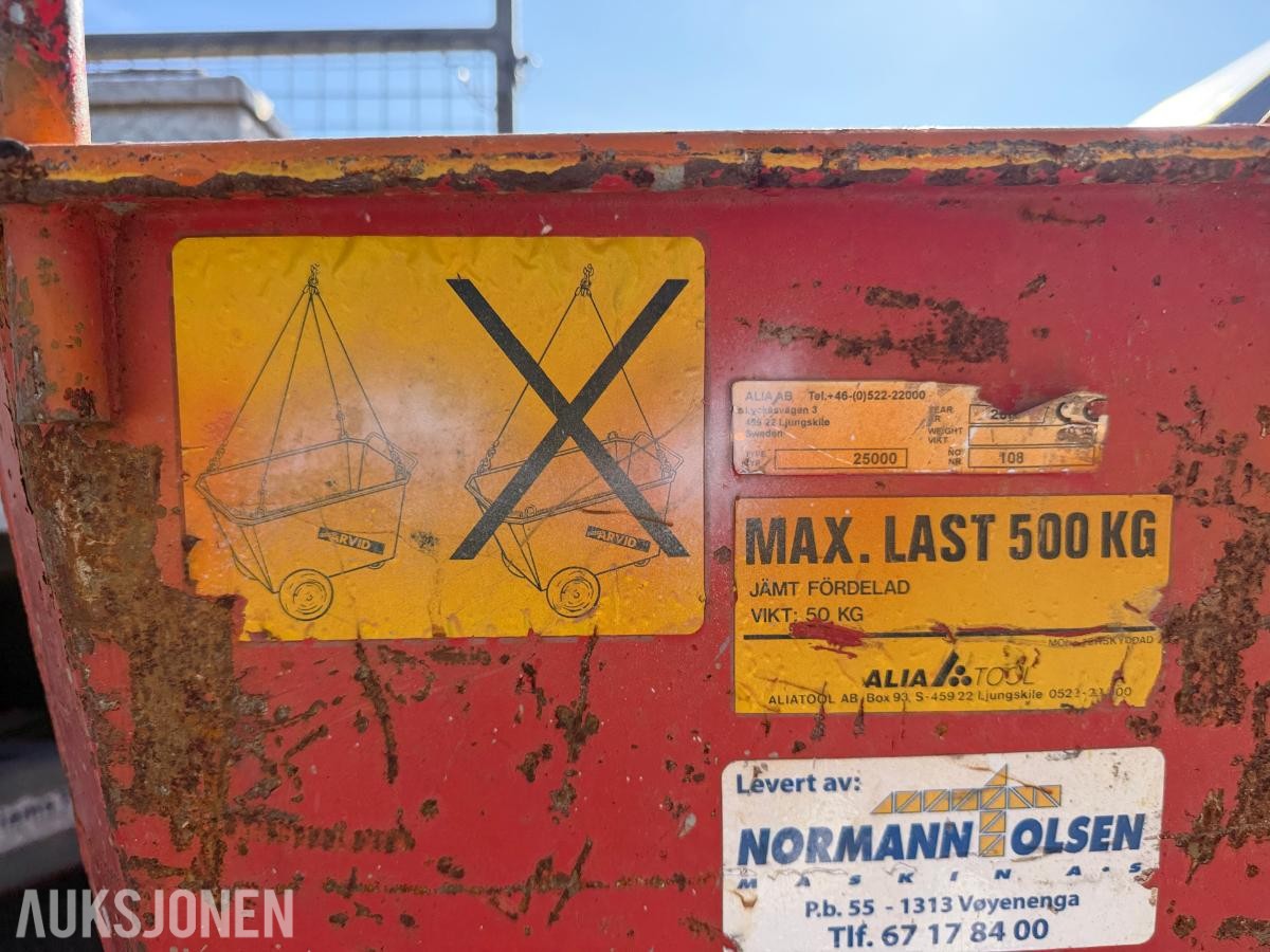 Starke Arvid avfallsvogn med løfteører