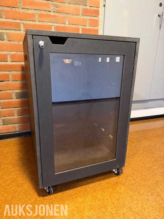 Svart Rackskap/ Serverskap
