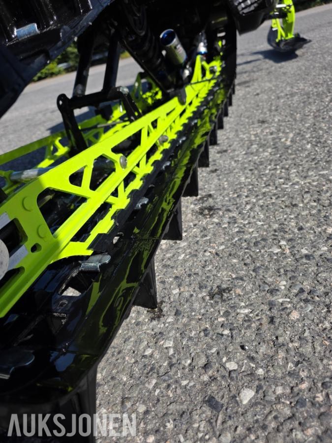 2024 Polaris 9R RMK Khaos Slash