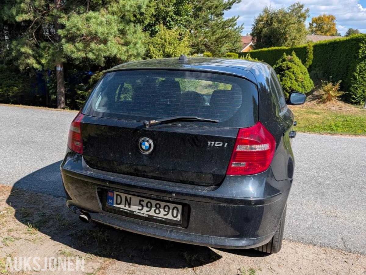 2011 BMW 1-serie, 118I 2.0, Delebil/reparasjonsobjekt